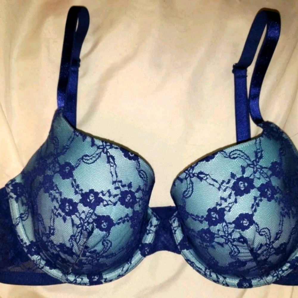 Victoria's Secret Multi-Way Lace Demi Bra Like New